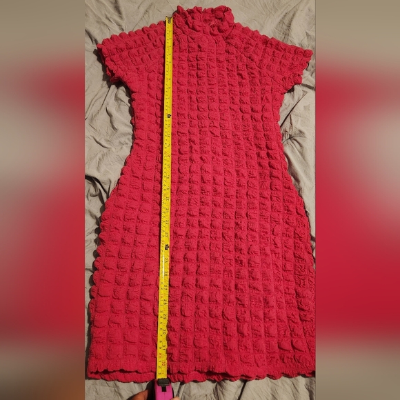 Chic Textured Pink Mini‎ Dress - Picture 2 of 3